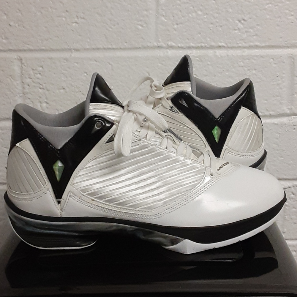 Jordan 2009 "White Metallic Silver" size 10